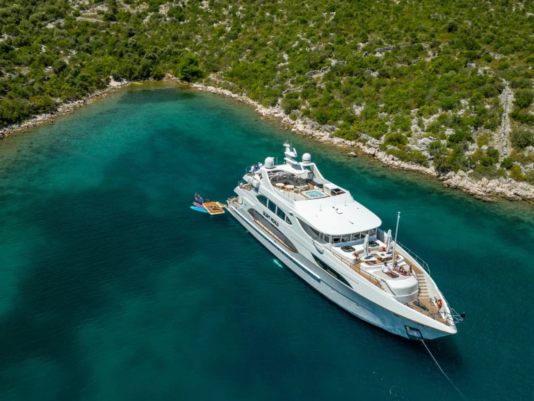 Noleggiare una IAG SILENT WORLD a Trogir