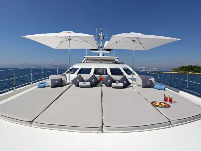 Noleggiare una Heesen AURELIA a Costa Azzurra