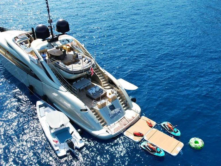 Noleggio barche ISA, RODRIGUEZ GROUP ITALY YCM 120 a Isole Baleari su Samboat
