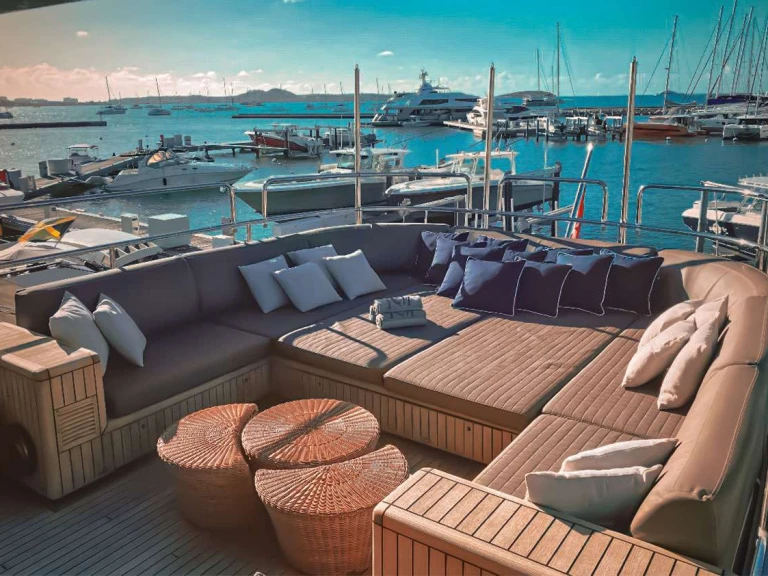 Noleggio Yacht di lusso con o senza skipper ISA, RODRIGUEZ GROUP ITALY a Isole Baleari