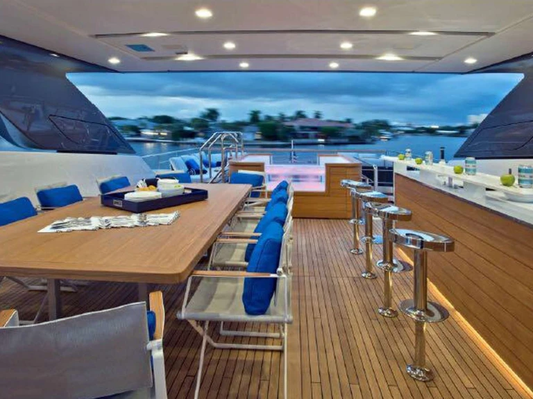 Noleggio Yacht di lusso San Lorenzo con patente nautica
