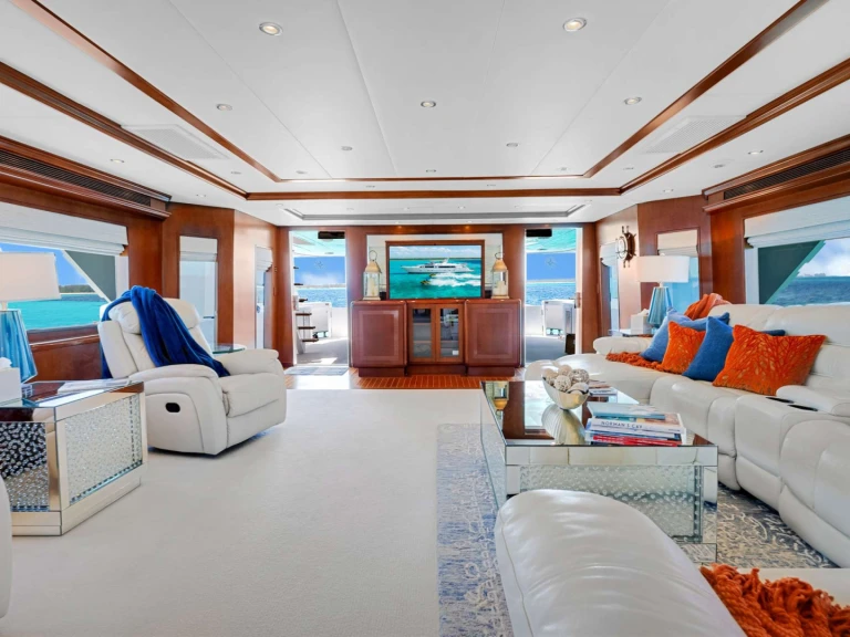 Noleggiare una Hatteras ESCAPE a Nassau