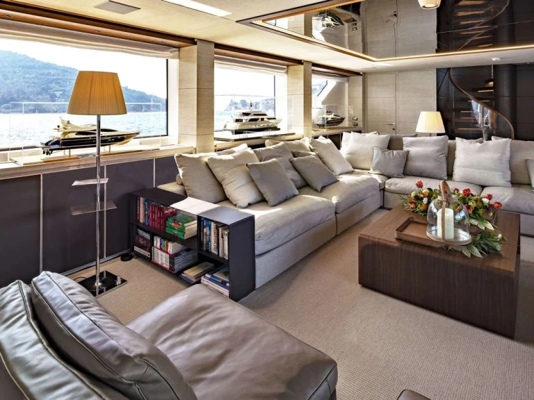 Yacht di lusso a noleggio a La Spezia al miglior prezzo