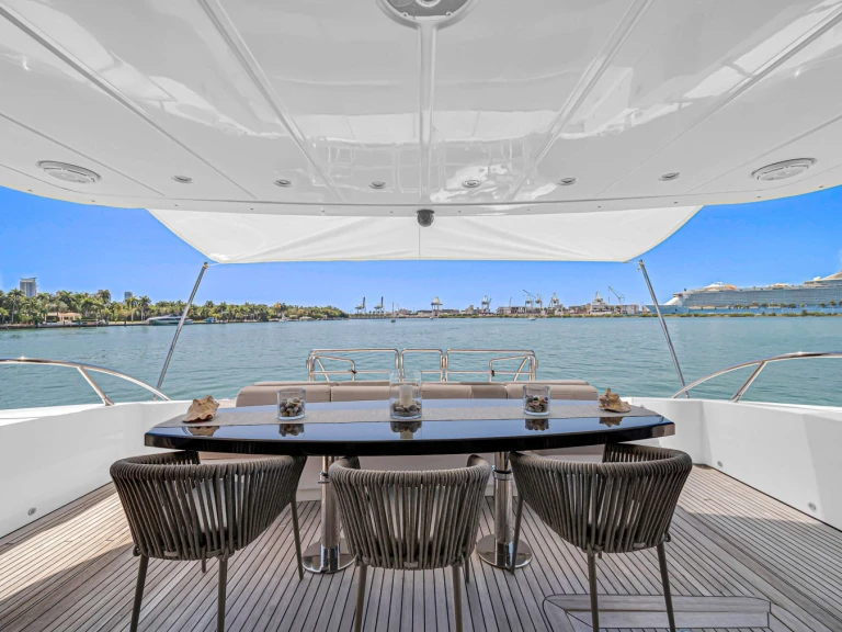 Yacht di lusso a noleggio a Miami al miglior prezzo