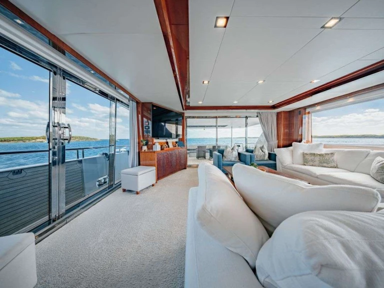 Noleggio Yacht di lusso Princess, UK con patente nautica