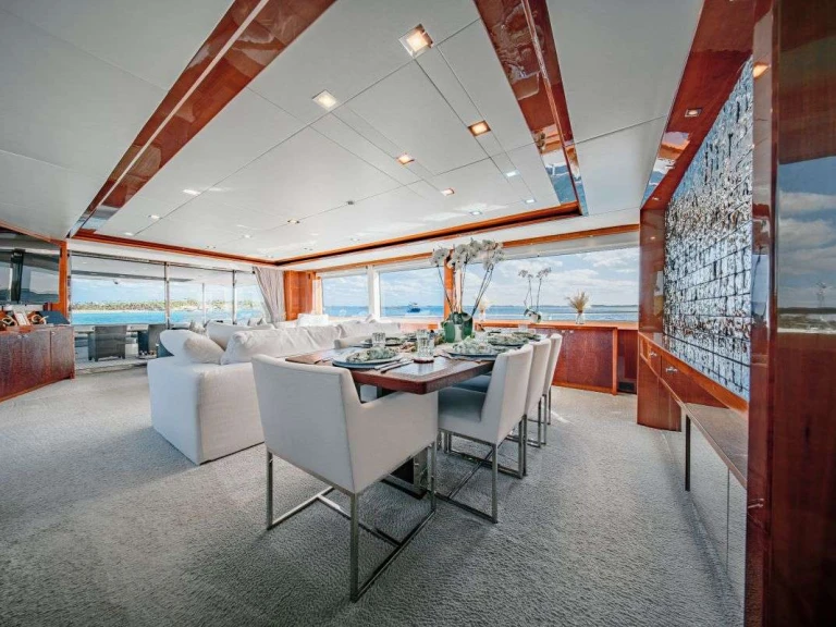Yacht di lusso a noleggio a Nassau al miglior prezzo
