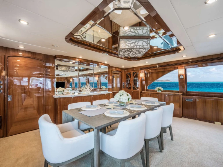 Noleggio Yacht di lusso Hargrave con patente nautica