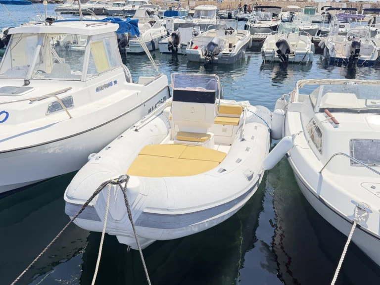 Noleggio Gommone Italboats con patente nautica