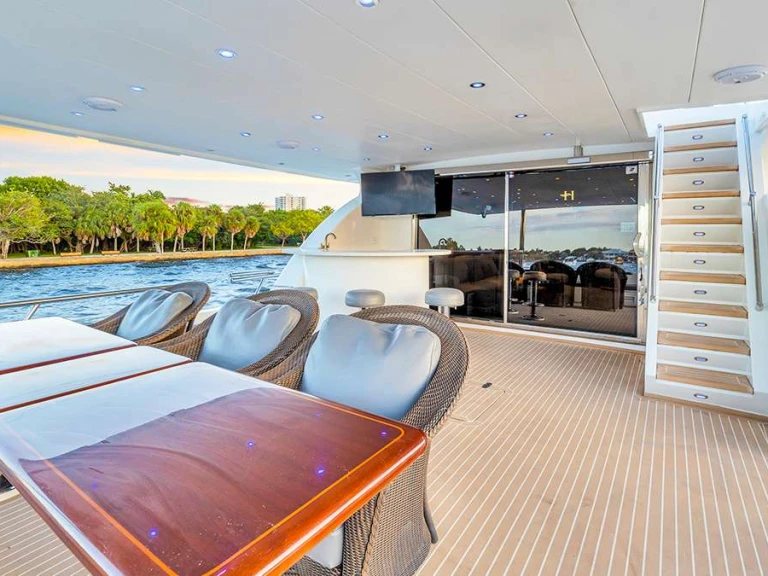 Yacht di lusso a noleggio a Nassau al miglior prezzo