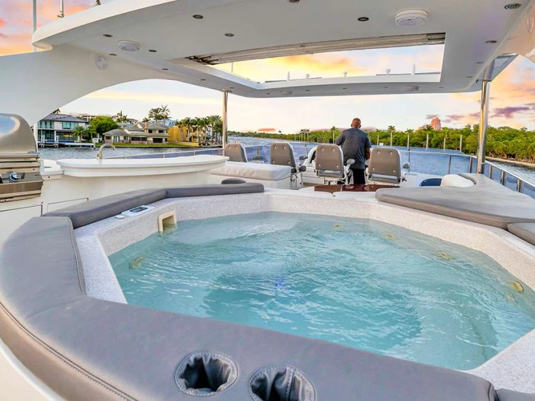 Hargrave Dream On da affittare a  Nassau