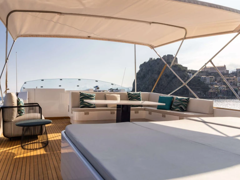 Noleggio Yacht di lusso con o senza skipper Cantieri di Pisa, Italy a Milazzo