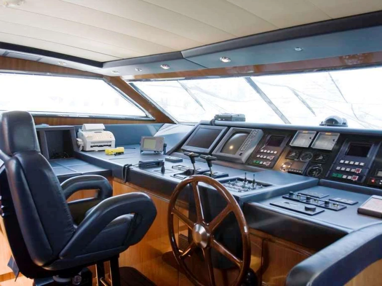 Noleggio Yacht di lusso San Lorenzo con patente nautica