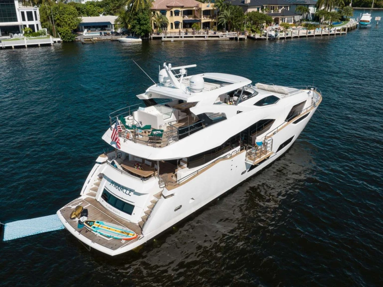 Noleggio Yacht di lusso con o senza skipper Sunseeker a Fort Lauderdale