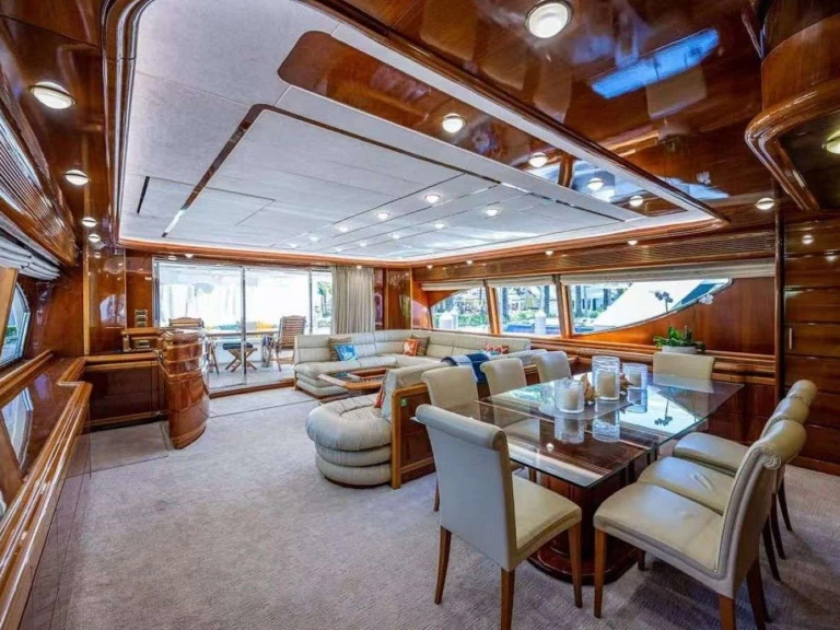 Noleggio Yacht di lusso a New York (Citta) – Ferretti Dream Chaser