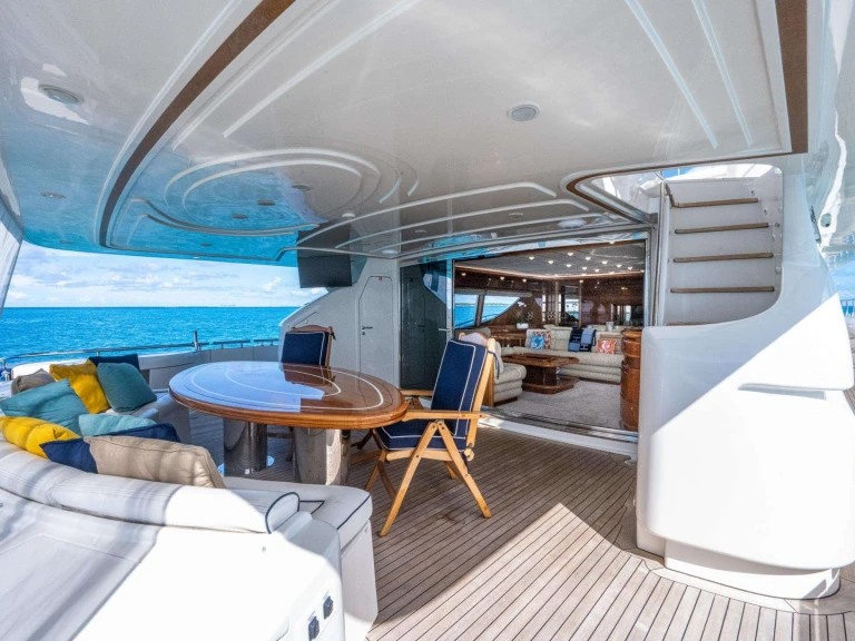 Noleggio barche Ferretti Dream Chaser a New York (Citta) su Samboat