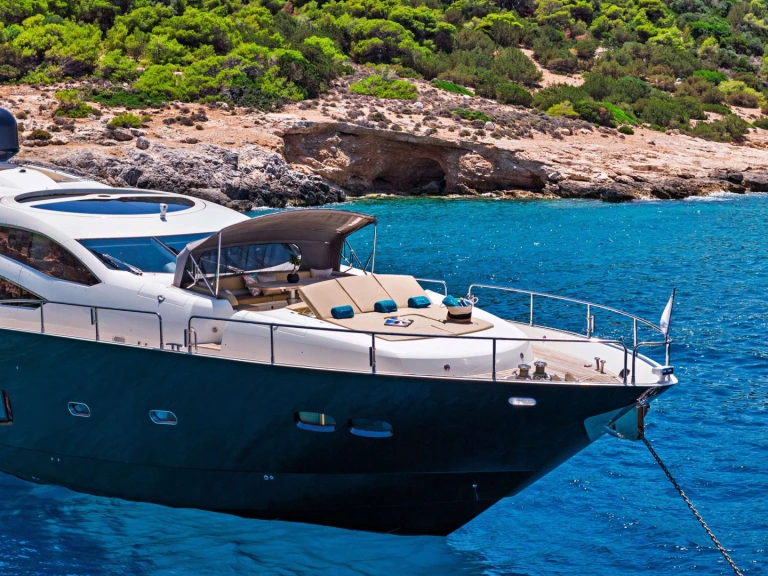 Noleggio Yacht di lusso a Atene – Sunseeker BLADE 6