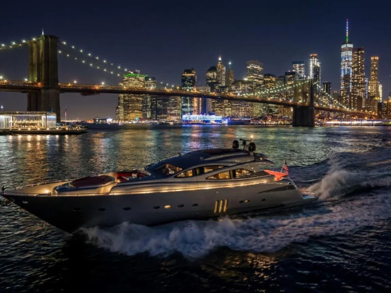 Noleggio Yacht di lusso a New York (Citta) – Pershing Pershing "Regal"