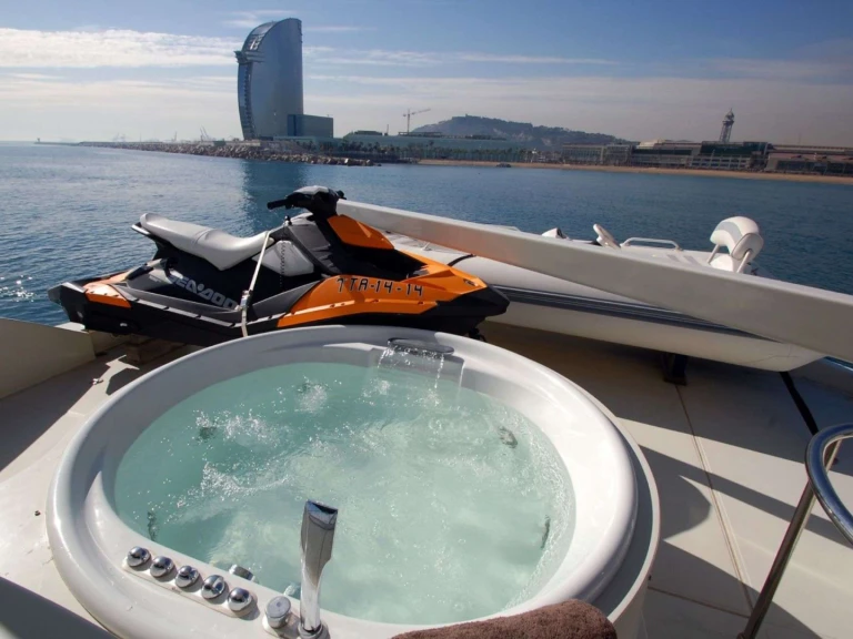 Noleggio Yacht di lusso a Ibiza – Mochi Leigh