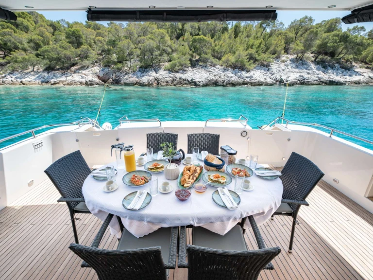 Noleggio Yacht di lusso a Atene – Alfamarine WISH