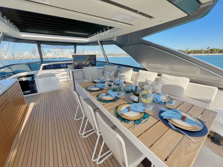 Noleggio Yacht di lusso San Lorenzo con patente nautica