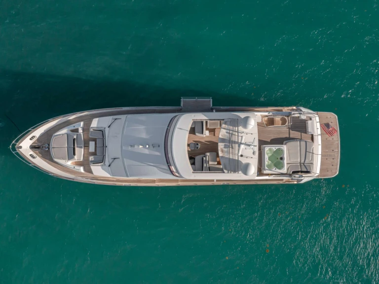 Noleggio Yacht di lusso Princess, UK con patente nautica