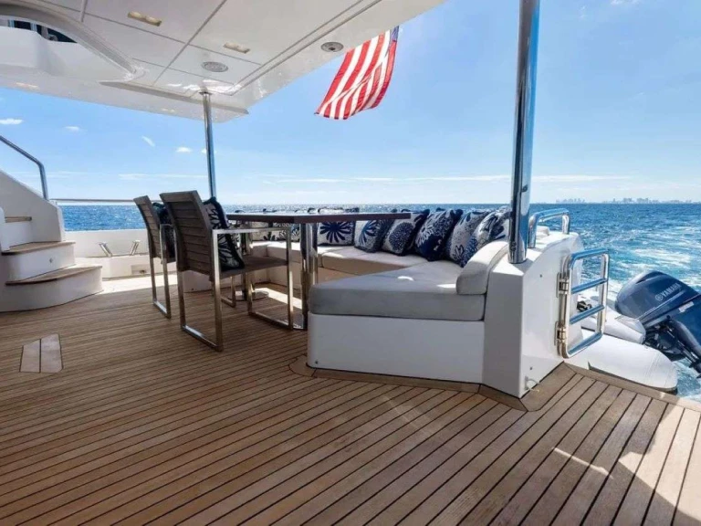 Noleggio Yacht di lusso con o senza skipper Azimut a Bahamas
