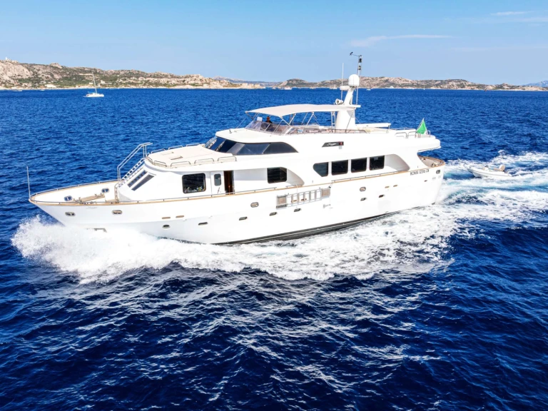 Yacht di lusso a noleggio a Olbia al miglior prezzo