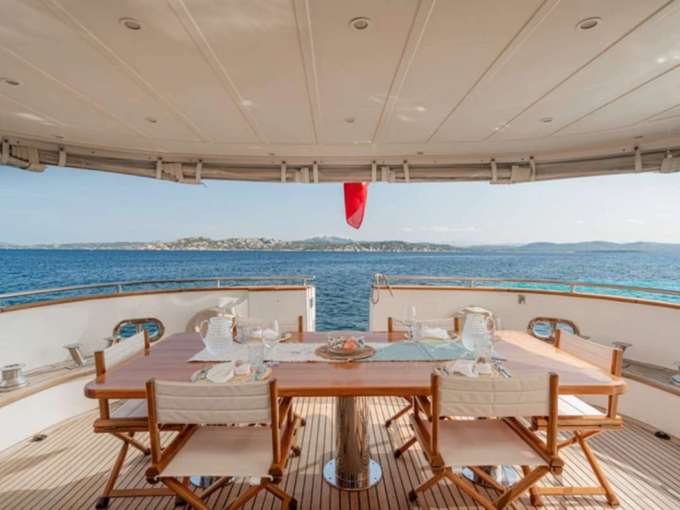 Custom SHANGRA da affittare a  Olbia