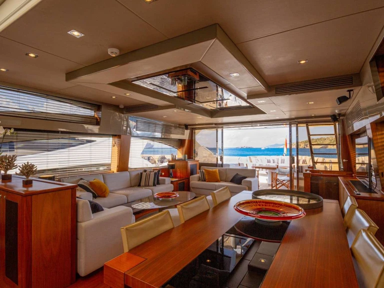 Noleggio Yacht di lusso con o senza skipper Sunseeker a Ibiza