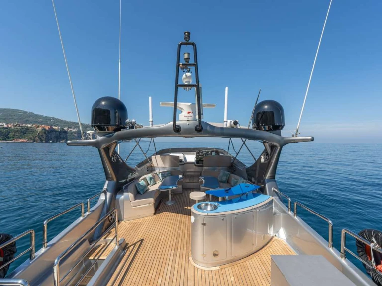 Noleggio Yacht di lusso  con patente nautica