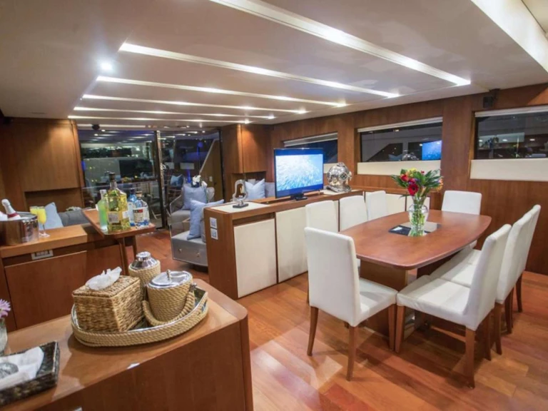 Noleggio Yacht di lusso con o senza skipper Aicon a Miami