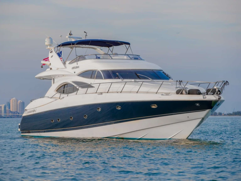Yacht di lusso a noleggio a Miami Beach al miglior prezzo