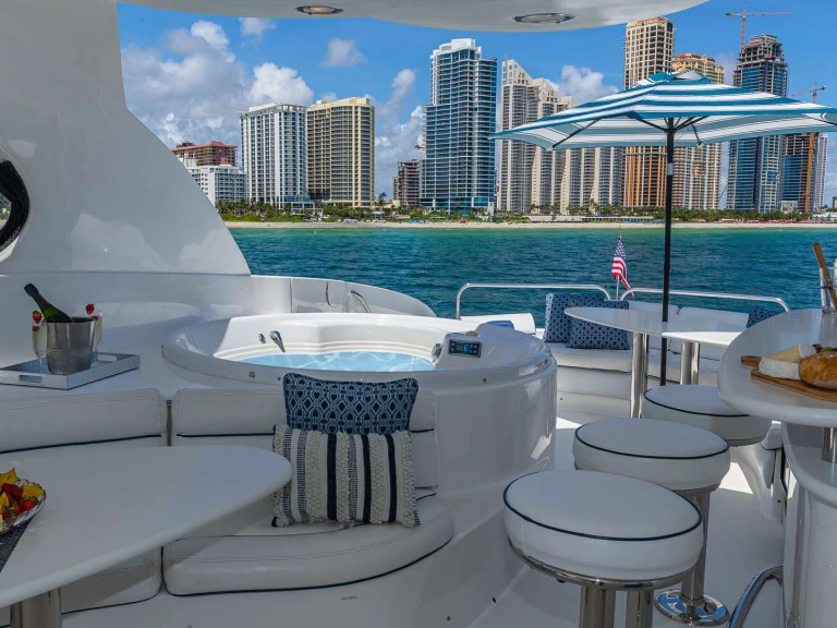 Noleggio Yacht di lusso a Miami – Lazzara Finally-Aphrodite