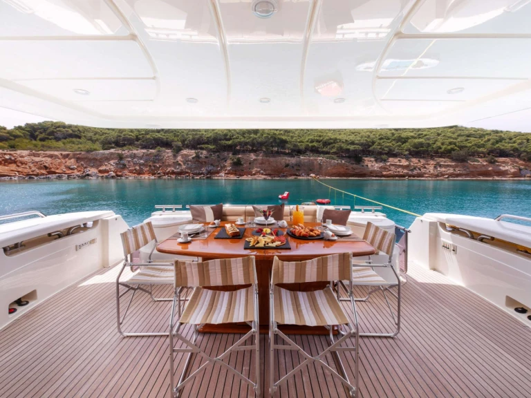 Noleggio a Atene – Ferretti ANNOUKA su SamBoat