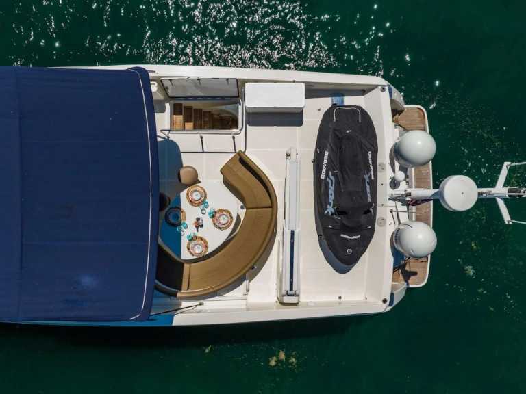 Noleggio Yacht di lusso con o senza skipper Ferretti a Miami