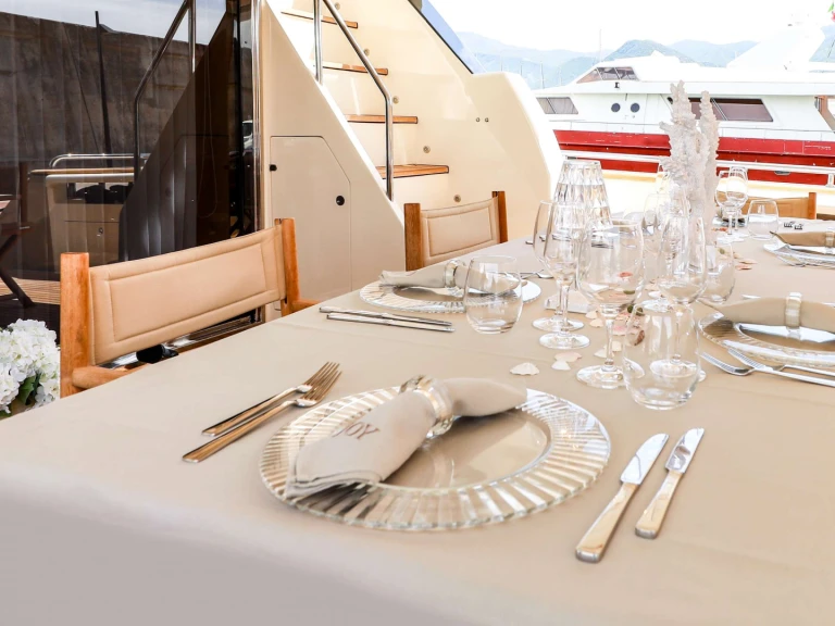 Noleggiare una Filippetti Yachts JOY a Castellammare di Stabia