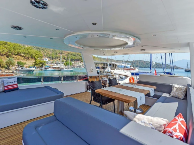 Noleggio Yacht di lusso a Grecia – Custom FLOKI