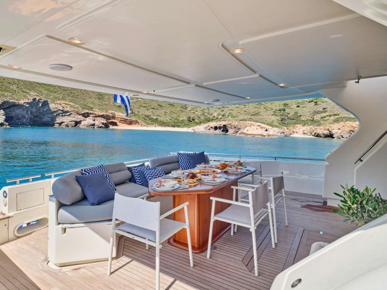 Noleggio Yacht di lusso a Lávrio – Ferretti APEΙRON BLUE