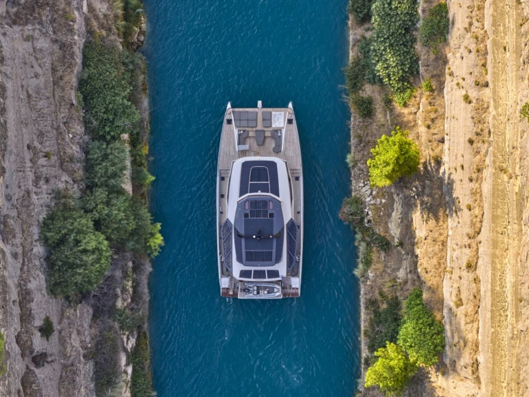 Noleggio Yacht di lusso Fountaine Pajot con patente nautica