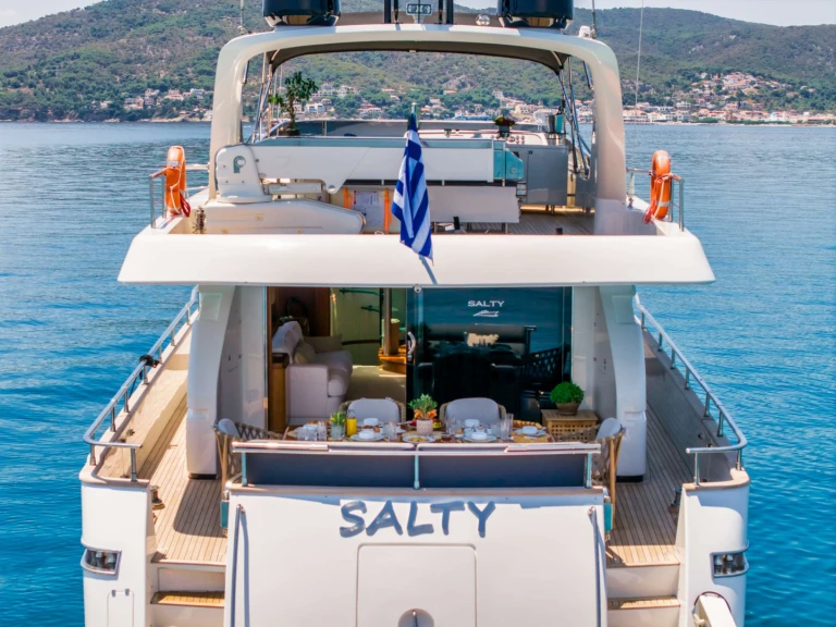 Noleggio Yacht di lusso a Atene – Alalunga SALTY