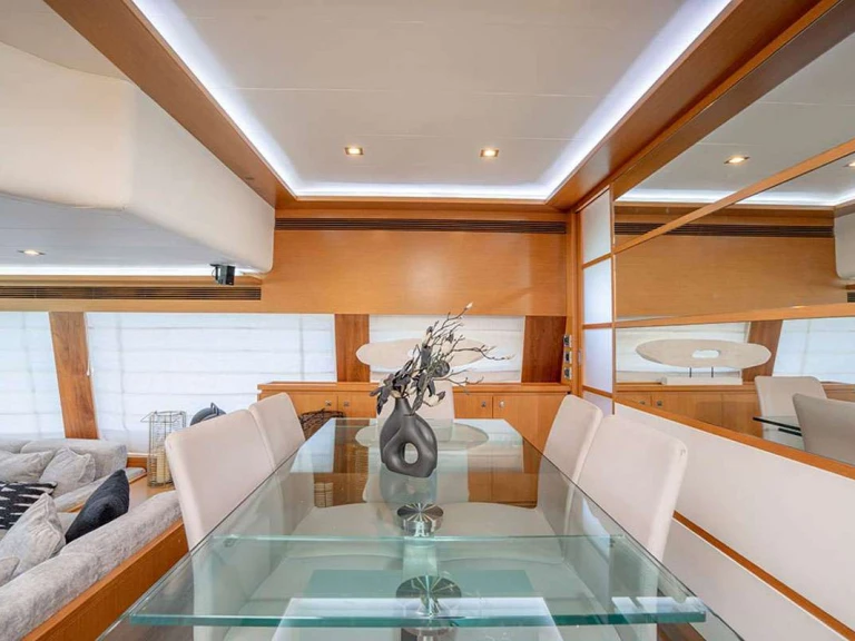 Noleggio Yacht di lusso a Miami – Ferretti Twe11ve