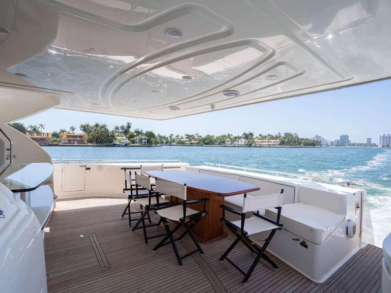 Noleggio barche Ferretti Twe11ve a Miami su Samboat