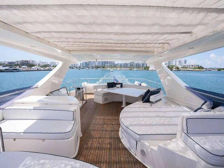 Noleggio Yacht di lusso con o senza skipper Ferretti a Miami