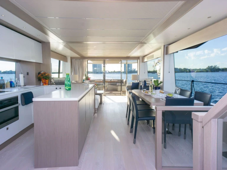 Noleggio Yacht di lusso con o senza skipper Sunseeker a Miami