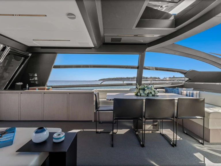 Noleggio barche Riva SAMIRA a Cannes su Samboat