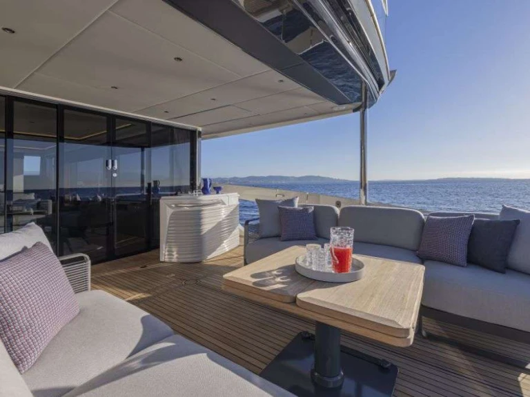 Noleggio barche Absolute Azur a Costa Azzurra su Samboat