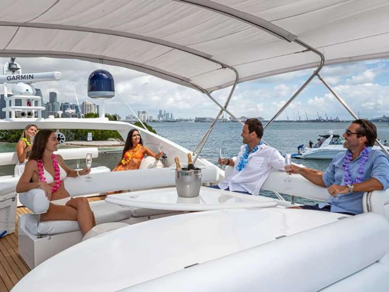 Noleggio barche Sunseeker GIULI a Miami su Samboat