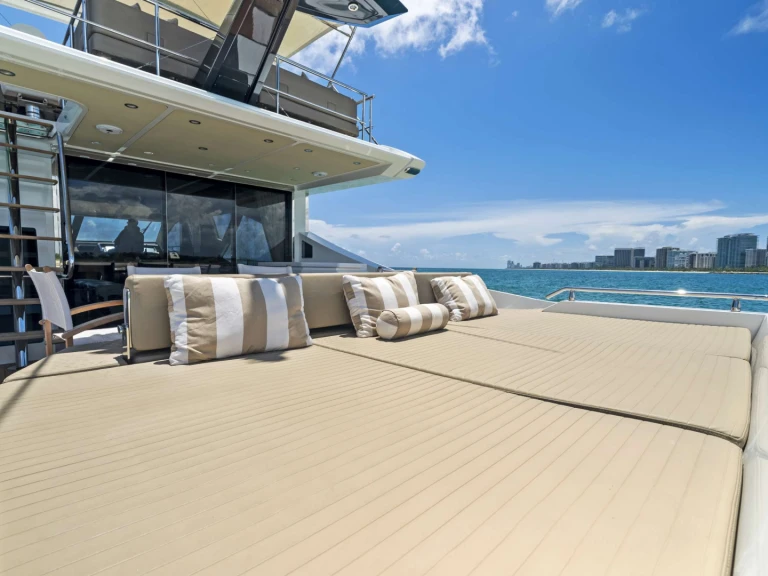 Noleggio Yacht di lusso con o senza skipper Azimut a Florida