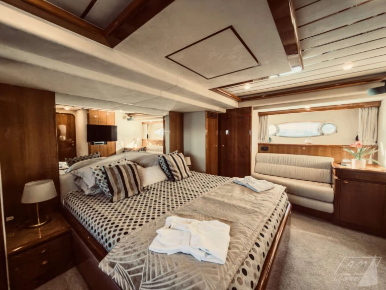Noleggio a Riposto – Ferretti Angelica su SamBoat