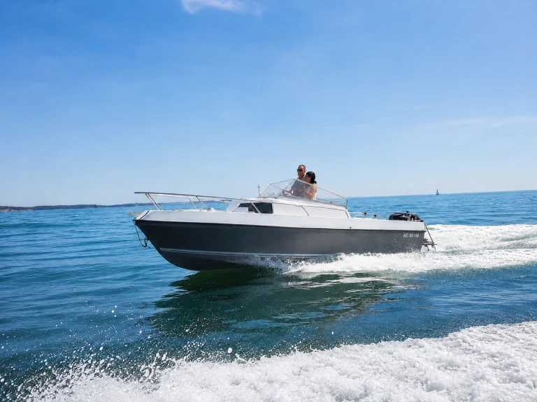 Noleggio Barca a motore Sbpem con patente nautica